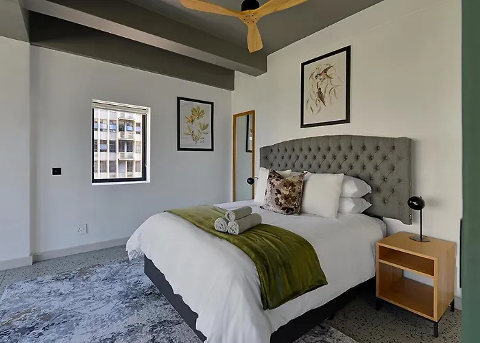 Ira - Luxury Apt With City & Mountain Views