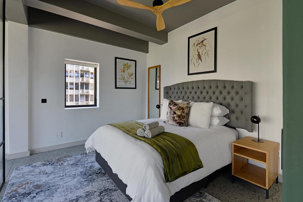 Ira - Luxury With & Mountain Views *